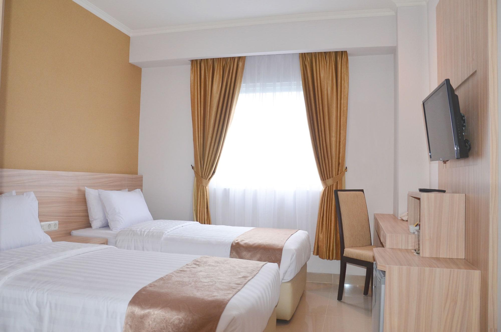 Lorin Syariah Solo Hotel Exterior foto