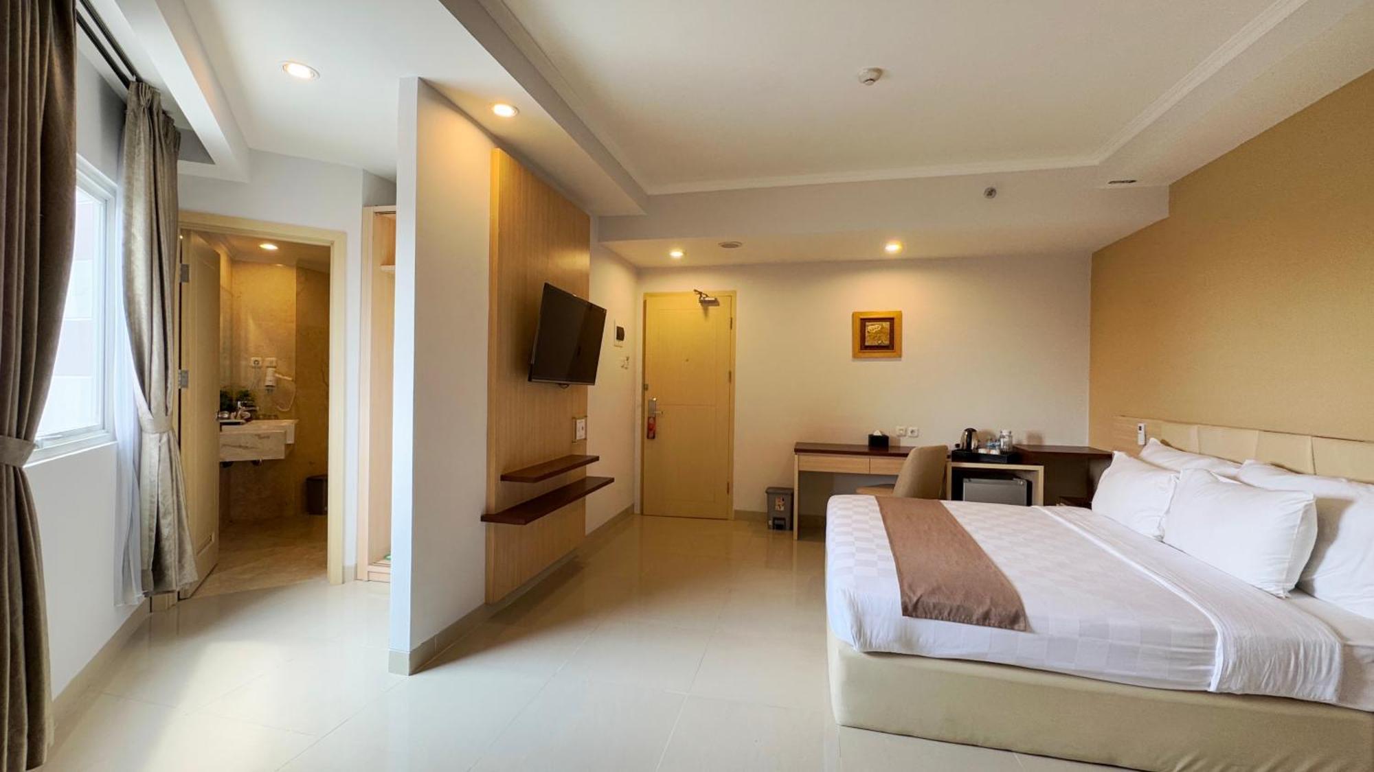 Lorin Syariah Solo Hotel Exterior foto
