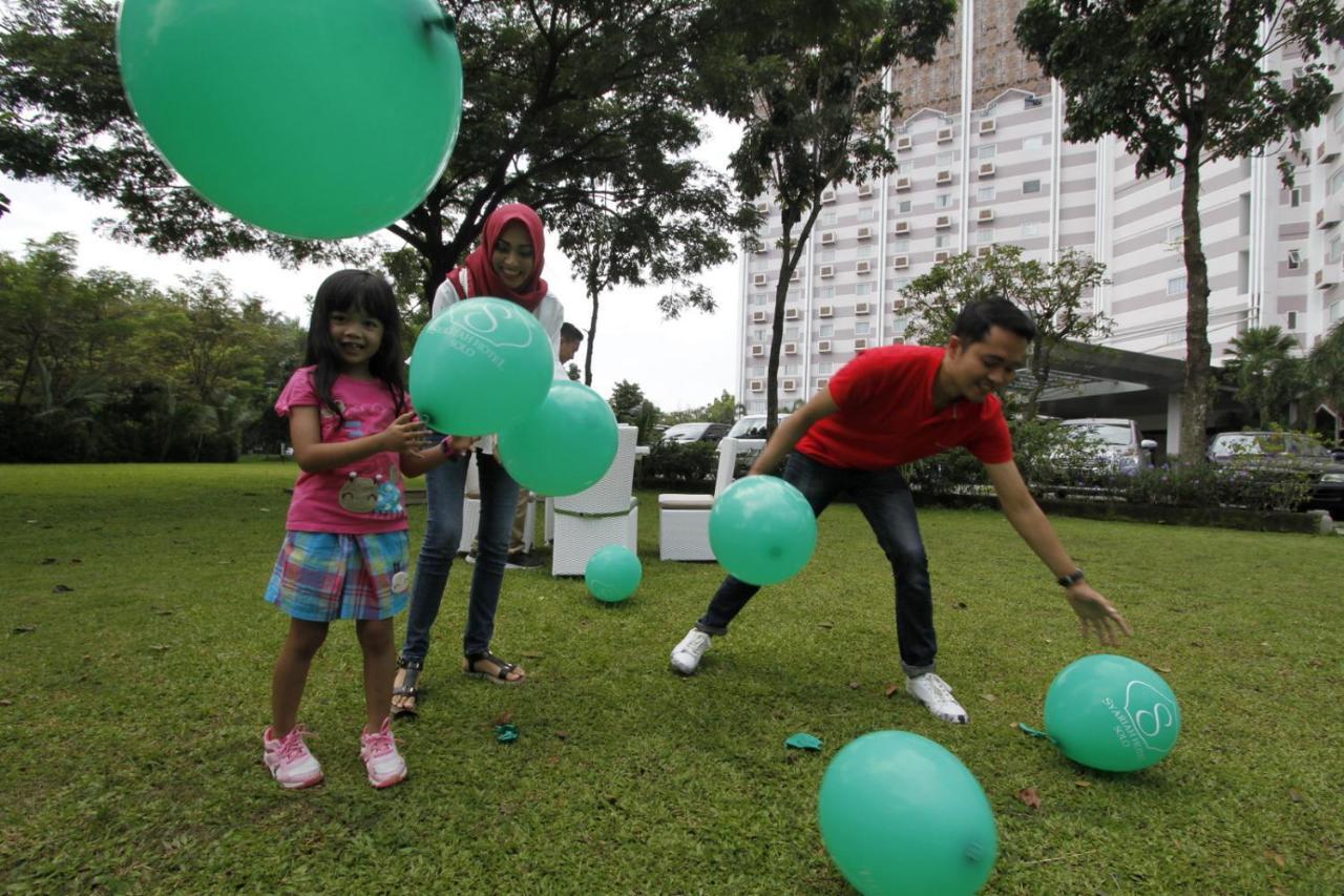 Lorin Syariah Solo Hotel Exterior foto