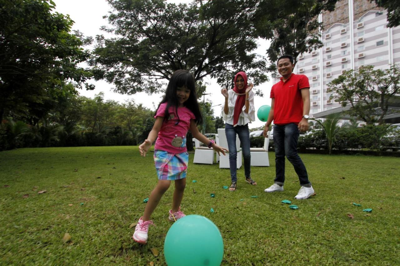 Lorin Syariah Solo Hotel Exterior foto
